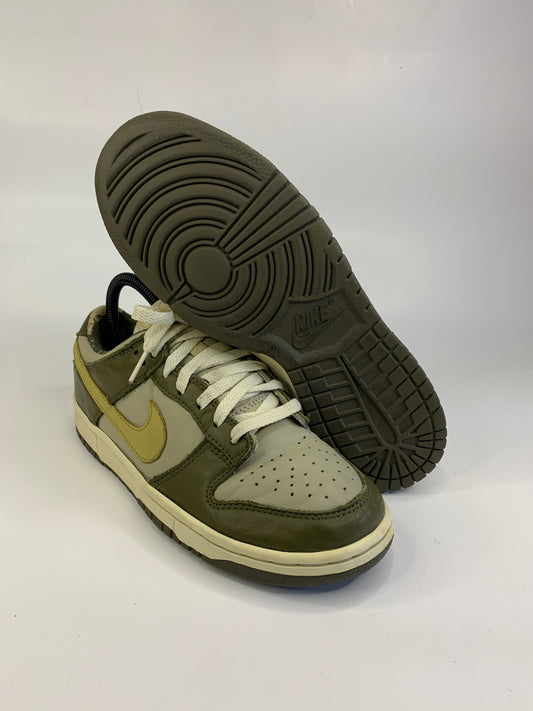 Nike dunk low (UK6)