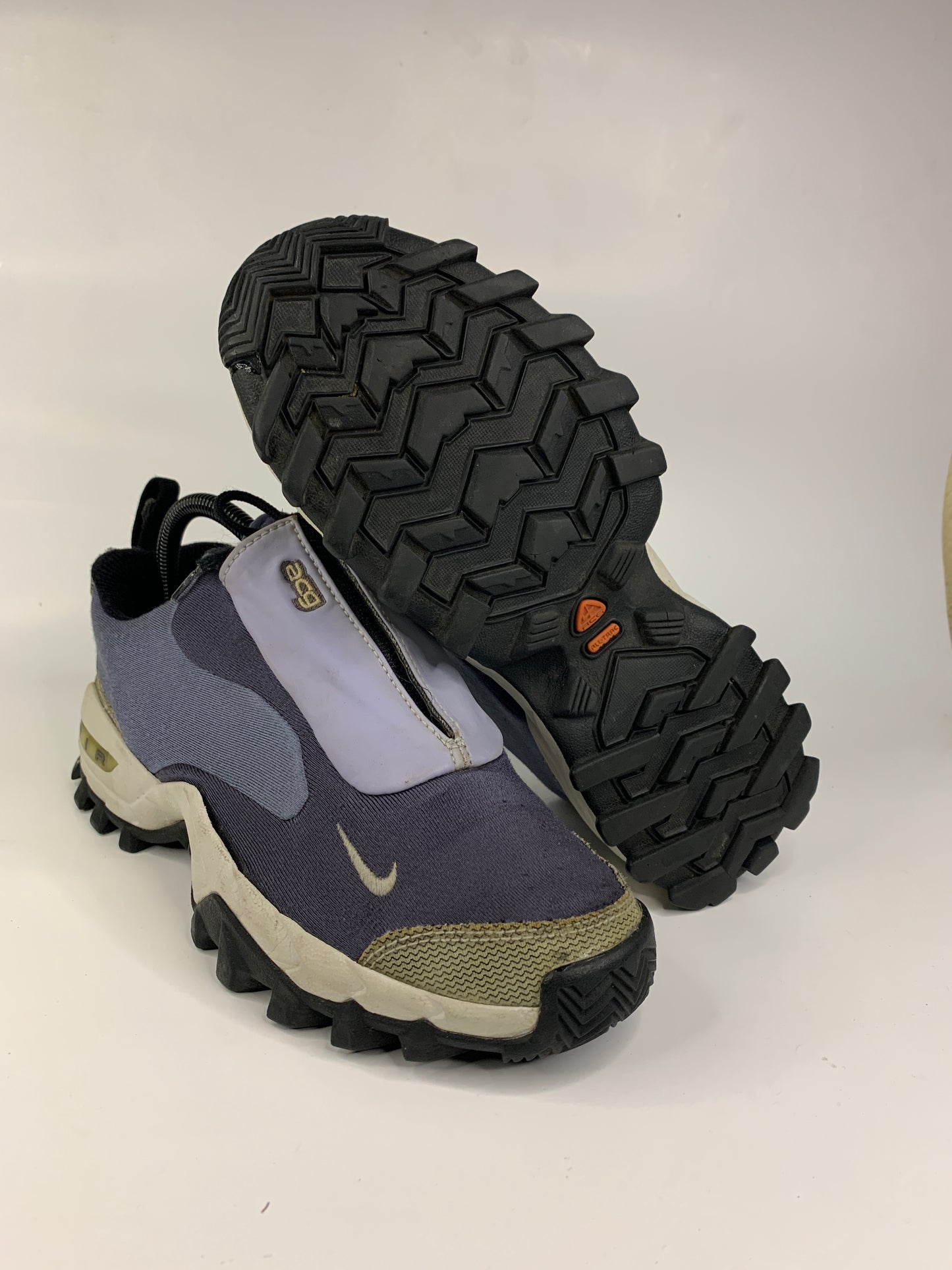 Nike ACG wailuku (UK5.5)