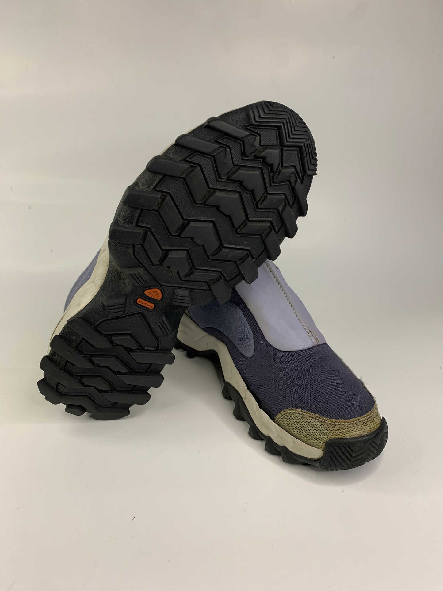 Nike ACG wailuku (UK5.5)